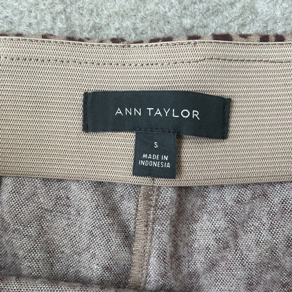 Ann Taylor Pants Womens Small Skinny Beige Burgundy Red Leopard Print Legging - Picture 4 of 12